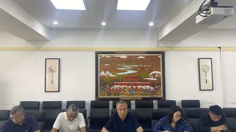 叉车培训费用主要由以下几部分构成：
